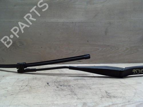front-windshield-wiper-arm-alfa-romeo-147-937_-2000-2001-2002-2003-2004-2005-2006-2007-2008-2009-2010-25411120 main image