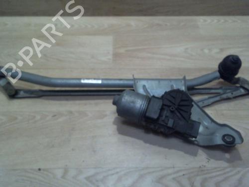 Used Front wiper motor DACIA SANDERO 1.5 dCi (86 hp) 25384615