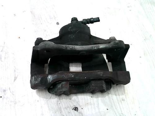 Used Right front brake caliper TOYOTA COROLLA Verso (ZER_, ZZE12_, R1_) 2.2 D-4D (AUR10_, AUR10R) (136 hp) 27671496