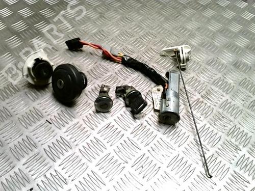 Ratlås/Tændingslås PEUGEOT 405 I (15B) 1.6 (94 hp) 33119933