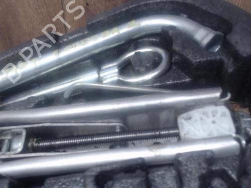 Jack Kit SEAT IBIZA III (6L1) 1.4 TDI | BP29440470C119 