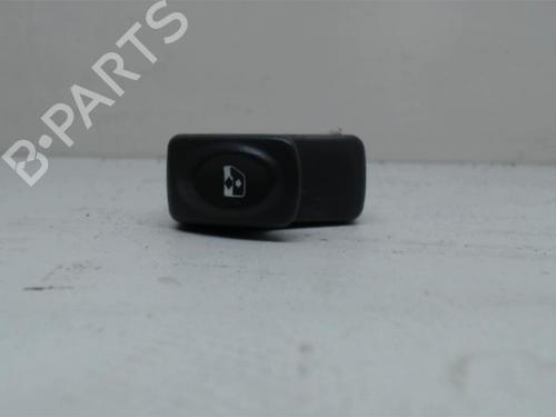 Pulsantiera anteriore destra RENAULT SCÉNIC I MPV (JA0/1_, FA0_) 1.9 dCi (JA05, JA1F) (102 hp) 25397733