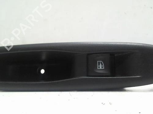 Right rear window switch RENAULT CLIO IV Grandtour (KH_) 1.2 TCe 120 (KHM0) | BP31237932I28