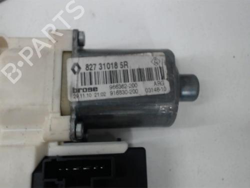 Rudehejsemekanisme venstre bagtil RENAULT MEGANE III Hatchback (BZ0/1_, B3_) 1.5 dCi (BZ09, BZ0D, BZ1W, BZ29, BZ14) | BP25408596C24 