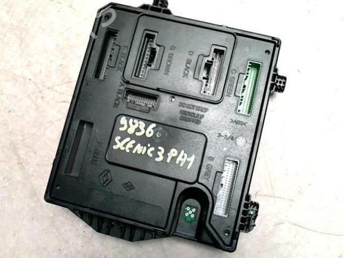 Zekeringkast RENAULT GRAND SCÉNIC III (JZ0/1_) 1.5 dCi (JZ09, JZ0D, JZ10, JZ14, JZ1G, JZ29, JZ2C) | BP28710088E1