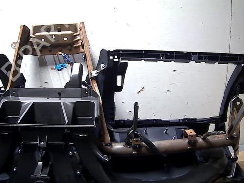 Tablier PEUGEOT 1007 (KM_) 1.4 (75 hp) 31237017