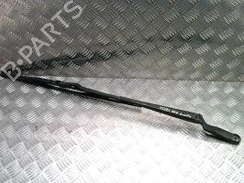 Used Front windshield wiper arm VW GOLF IV (1J1) 1.9 TDI (115 hp) 26382567