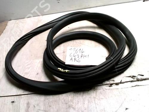 Used Rubber door seal CITROËN C4 II (NC_) 1.6 HDi 90 (92 hp) 31221207