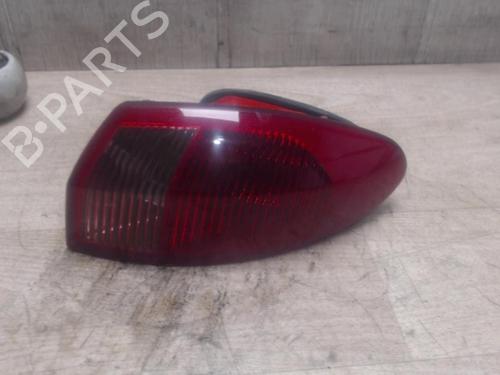 Farolim direito ALFA ROMEO 147 (937_) 1.9 JTD 16V (937.AXG1B, 937.BXG1B) (126 hp) 31221561