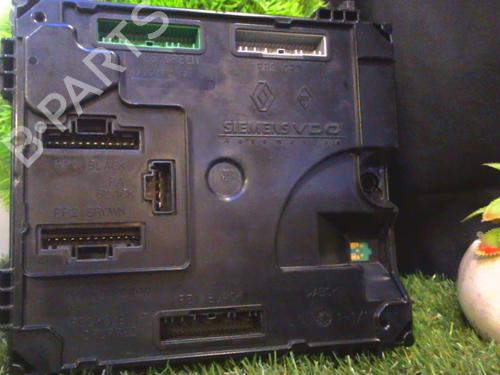Used Fuse box RENAULT LAGUNA III (BT0/1) 1.5 dCi (BT00, BT0A, BT0T, BT1J) (110 hp) 25395577