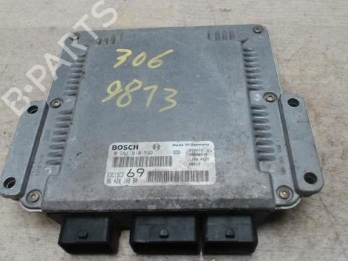 Calculateur moteur (ecu) PEUGEOT 306 Break (7E, N3, N5) 2.0 HDI 90 (90 hp) 31228388