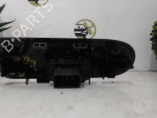 Right front window switch PEUGEOT 407 (6D_) 2.0 HDi 135 (6DRHRH, 6DRHRE, 6DRHRG, 6DRHRJ) | BP25409647I26 