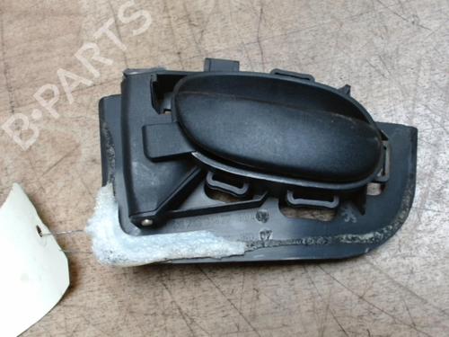 Used Rear left interior door handle PEUGEOT 206 Hatchback (2A/C) 1.4 i (75 hp) 31239158