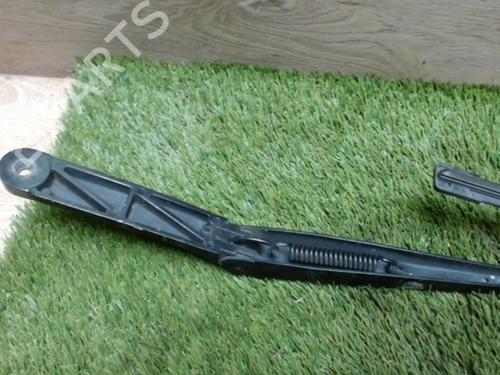 Used Front windshield wiper arm VW GOLF V (1K1) 1.9 TDI (105 hp) 29186984