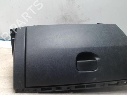 Used Glove box RENAULT CLIO III (BR0/1, CR0/1) 1.5 dCi (BR17, CR17) (86 hp) 28005914