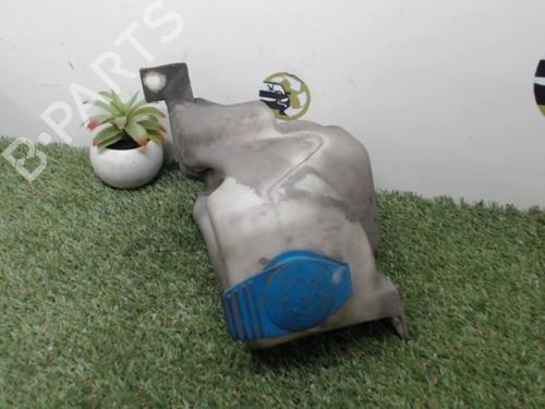 Used Windscreen washer tank VW GOLF IV (1J1) 1.4 16V (75 hp) 25397400