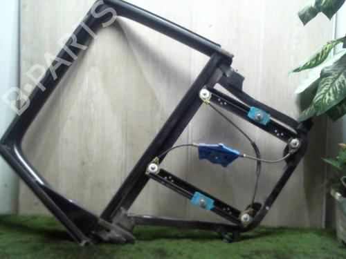 Elevalunas trasero derecho VW TOUAREG (7LA, 7L6, 7L7) 5.0 V10 TDI (313 hp) 31233869