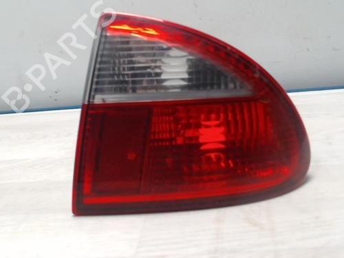 Høyre baklys SEAT LEON (1M1) 1.9 TDI (110 hp) 27993296