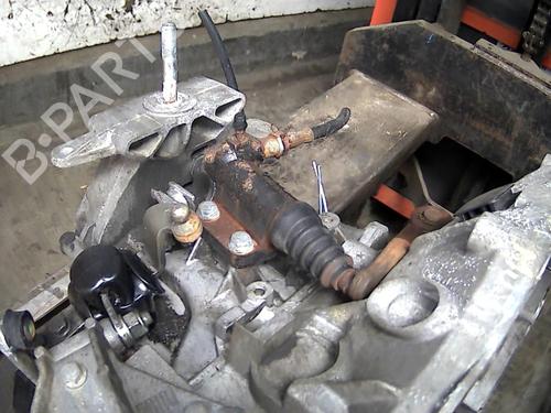 Used Gearbox Gearbox LANCIA MUSA (350_) 1.3 D Multijet (350.AXB11, 350.AXB1A) (70 hp) 25415730 25415730