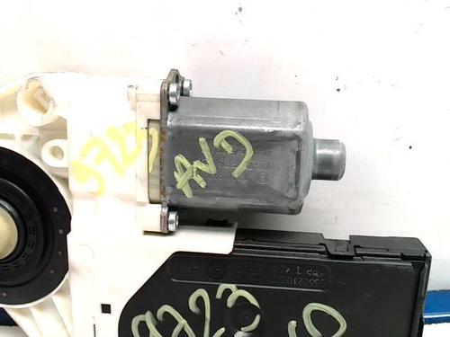 right-front-window-motor-renault-laguna-iii-bt01-2007-2008-2009-2010-2011-2012-2013-2014-2015-25416749 main image