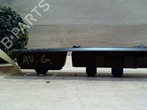 Used Switch PEUGEOT 407 (6D_) 2.0 HDi 135 (6DRHRH, 6DRHRE, 6DRHRG, 6DRHRJ) (136 hp) 25409410