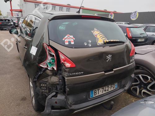 Middle console PEUGEOT 3008 I MPV (0U_) 1.6 HDi | BP31151561I22 