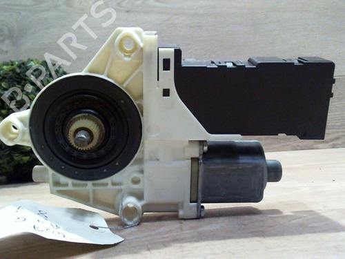 Used Left front window motor PEUGEOT 407 (6D_) 2.0 HDi 135 (6DRHRH, 6DRHRE, 6DRHRG, 6DRHRJ) (136 hp) 25409408