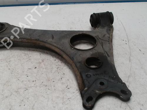 Used Right front suspension arm MERCEDES-BENZ A-CLASS (W168) A 170 CDI (168.009, 168.109) (95 hp) 28532497