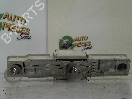 Used Licence plate light RENAULT RAPID Box Body/MPV (F40_, G40_) 1.0 (37 hp) 25400609