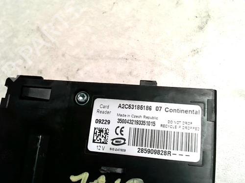 Used Electronic module RENAULT SCÉNIC III (JZ0/1_) 1.5 dCi (106 hp) 25428289