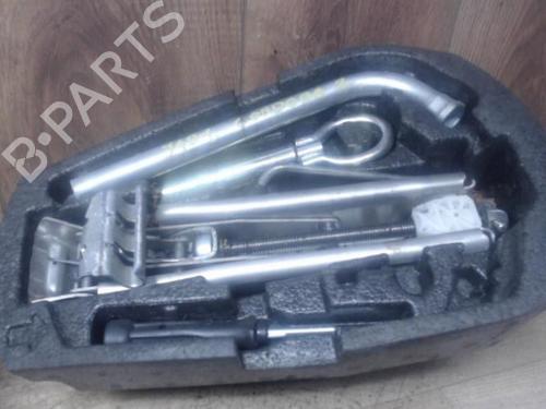 Jack Kit SEAT IBIZA III (6L1) 1.4 TDI | BP29440470C119 