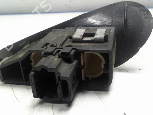 Used Warning switch PEUGEOT 406 (8B) 2.0 HDI 110 (109 hp) 28683200