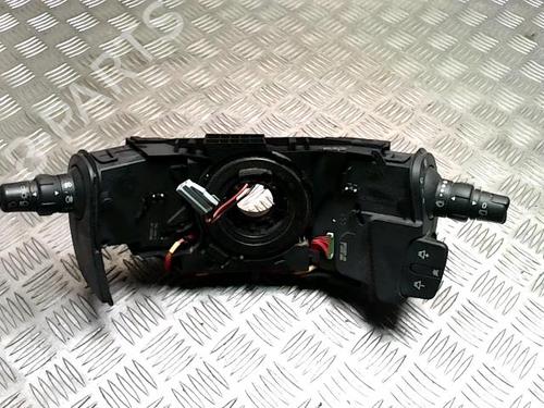 Licht + Raw Schakelaar Licht + Raw Schakelaar RENAULT CLIO III (BR0/1, CR0/1) 1.2 16V (BR02, BR0J, BR11, CR02, CR0J, CR11) (75 hp) 34417473 34417473