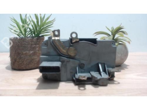Front left lock PEUGEOT 307 (3A/C) 2.0 HDi 110 | BP25386243C98 