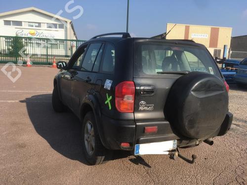 Verkleidung hinten links TOYOTA RAV 4 II (_A2_) 2.0 D 4WD (CLA20_, CLA21_, CLA20R, CLA21R) | BP25393852C60 