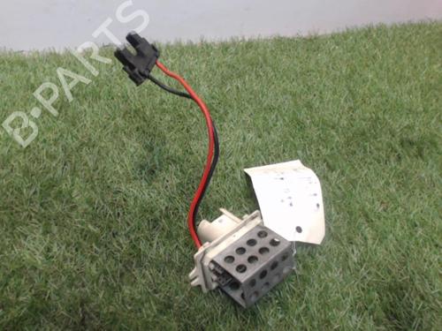 Used Heater resistor RENAULT CLIO I (B/C57_, 5/357_) 1.2 (B/C/S57A, B/C57S, 5/357F, 5/357J, 5/357L, 5/357R) (58 hp) 25389761