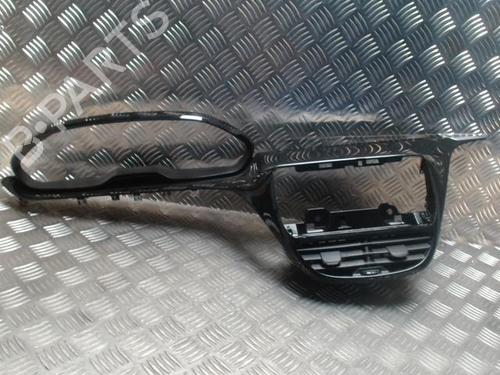 Mittelkonsole PEUGEOT 208 I (CA_, CC_) 1.6 HDi (92 hp) 27188604