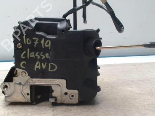 Front right lock MERCEDES-BENZ C-CLASS (W203) C 200 CDI (203.004) | BP25422099C97 