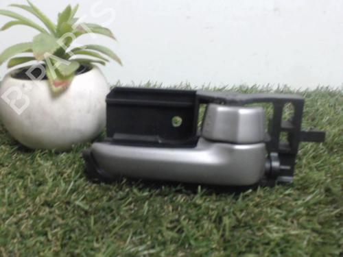 Used Rear right interior door handle SUZUKI SWIFT III (MZ, EZ) 1.3 DDiS (RS413D) (69 hp) 25394581