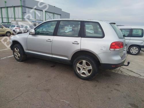 Bagtil kofangere VW TOUAREG (7LA, 7L6, 7L7) 2.5 R5 TDI | BP25824940C8 