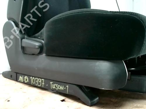 Right front seat HYUNDAI TUCSON (JM) 2.0 CRDi | BP25419112C16 