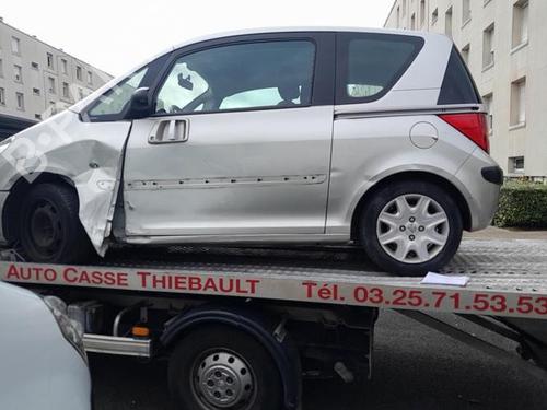 Left front steering knuckle PEUGEOT 1007 (KM_) 1.4 | BP25427553M25 