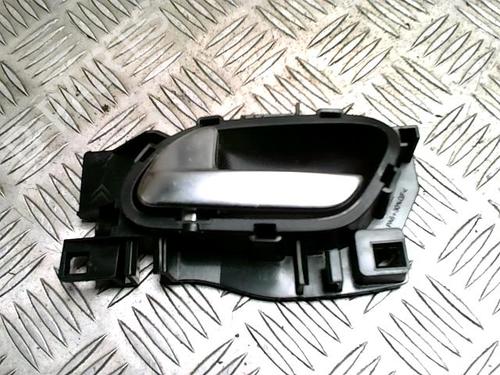 Venstre fortil invendig håndtag PEUGEOT 208 I (CA_, CC_) 1.2 VTI 82 (82 hp) 32773331