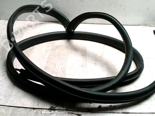 Used Rubber door seal DACIA SANDERO II 1.5 dCi 75 / Blue dCi 75 (B8JW, B8M4, B8AH, B8M7, B8M6) (75 hp) 27193011