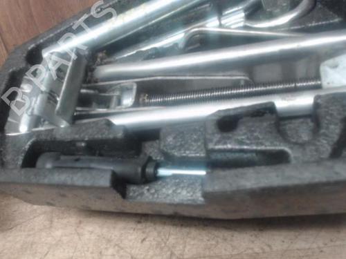 Jack Kit SEAT IBIZA III (6L1) 1.4 TDI | BP29440470C119 