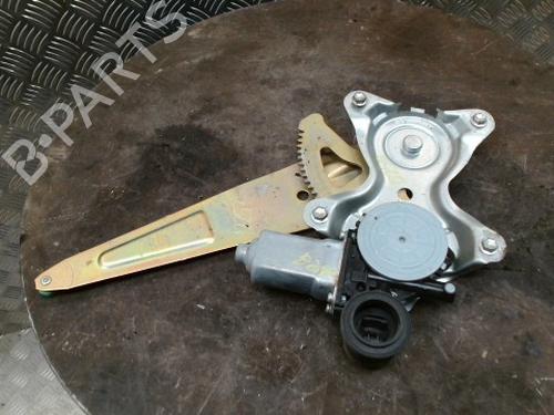 Used Rear left window mechanism Rear left window mechanism TOYOTA RAV 4 II (_A2_) 2.0 D 4WD (CLA20_, CLA21_, CLA20R, CLA21R) (116 hp) 33735960 33735960