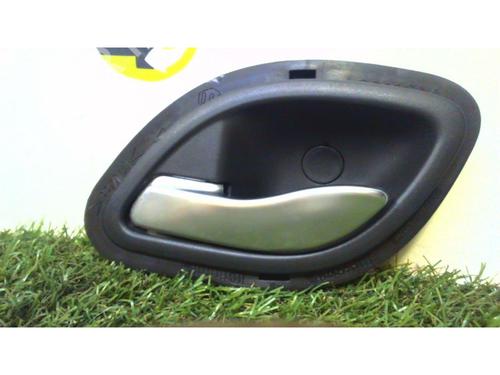 Used Rear left interior door handle RENAULT LAGUNA II (BG0/1_) 1.9 dCi (BG08, BG0G) (120 hp) 25395989