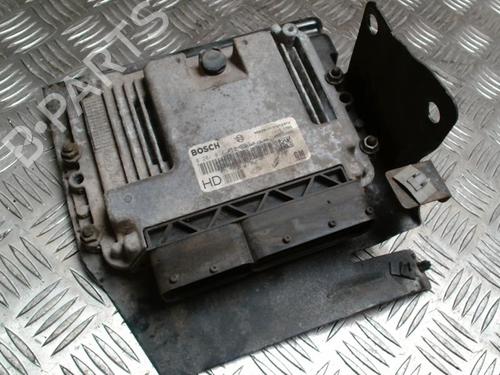 Used Engine control unit (ECU) OPEL ZAFIRA / ZAFIRA FAMILY B (A05) 1.9 CDTI (M75) (120 hp) 31228073