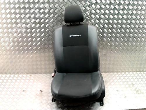 Sedile anteriore sinistro DACIA SANDERO 1.5 dCi (88 hp) 32215257