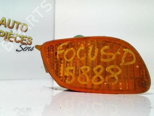Used Right front indicator FORD FOCUS I (DAW, DBW) 1.8 Turbo DI / TDDi (90 hp) 31219555